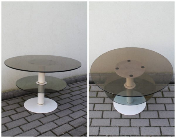 Stalas, staliukas apvalus kavos, vintažinis, tarybinių laikų. Stiklas, metalas. Kaina 87