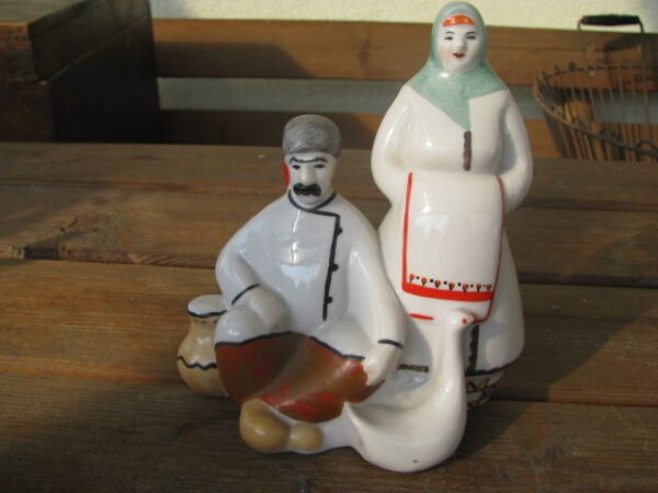 Statulele Turguje. Kaina 42