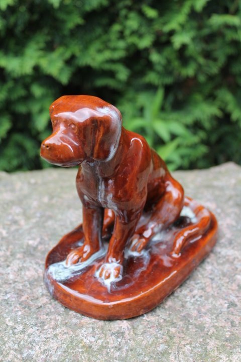 Statulėlė keraminė, glazūruota - Šuo. Kaina 87 Eur.