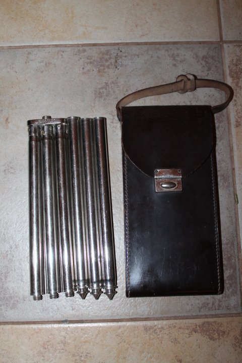 Prieskarinis statyvas su deklu PICOLO. Kaina 52 Eur.