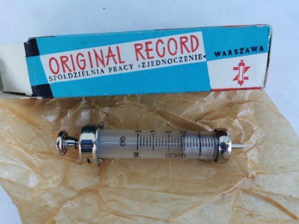 Švirkštas stiklinis nenaudotas. 5 ml. Kaina 6