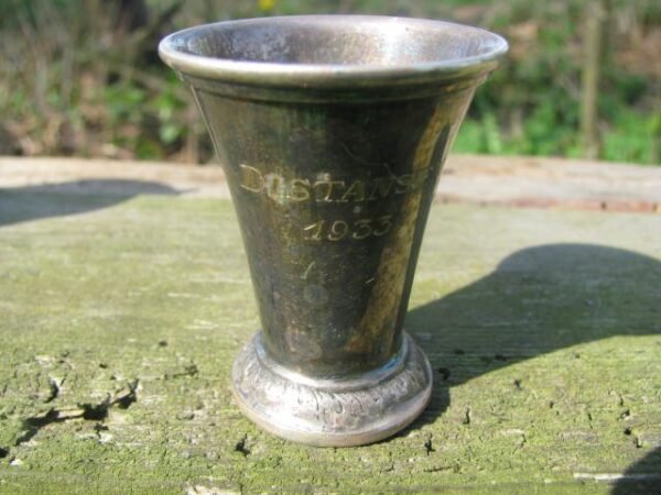 1933 m. taurele. Kaina 6 Eur.