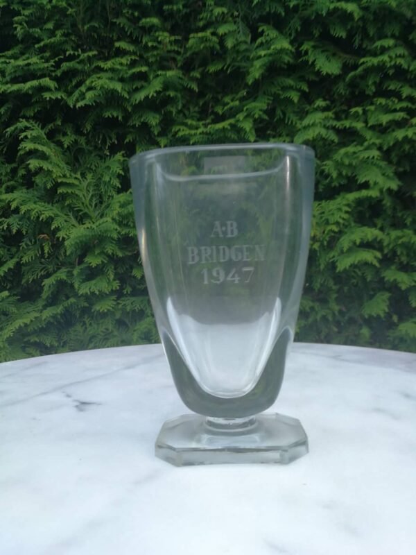 1947 m. vaza. Kaina 16