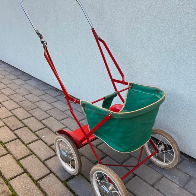 Vezimelis-vaikiskas-angliskas-Pedigree205.jpg Vezimelis-vaikiskas-angliskas-Pedigree205.jpg