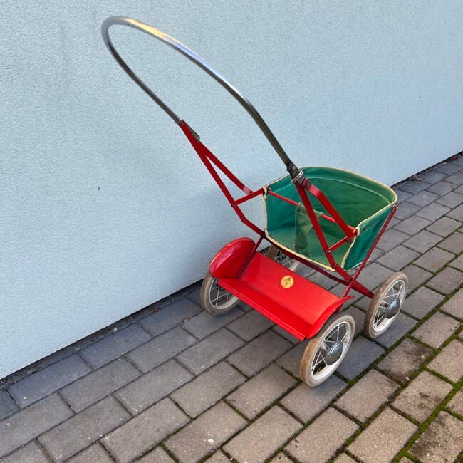 Vezimelis-vaikiskas-angliskas-Pedigree206.jpg Vezimelis-vaikiskas-angliskas-Pedigree206.jpg