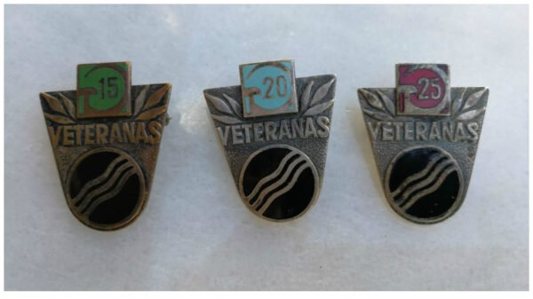 Ženkleliai Kauno Radijo gamyklos darbo veterano: 15, 20 metų. PARDUOTAS PASKUTINIS. Kaina po 21