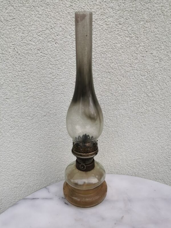 Žibalinė lempa su dagčiu. Kaina 22