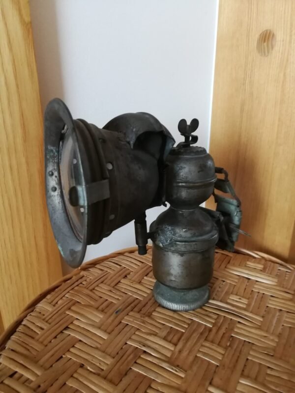 Žibintas antikvarinis karbidinė dviracio, motociklo, šachtininų lempa. Kaina 107