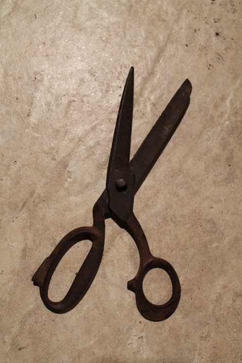 Žirklės antikvarinės. Kaina 11 Eur.