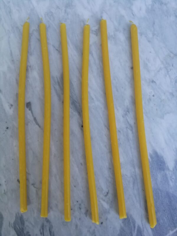 Žvakės vaškinės senovinės plonos. 22 vnt. Kaina po 3