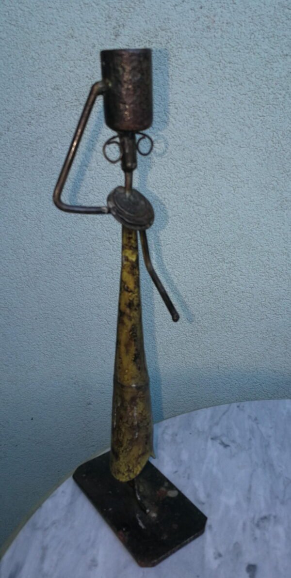 Zvakide Moteris. Kaina 12