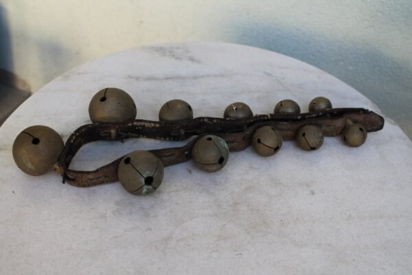 Žvanguliai antikvariniai, lietuviški, žirgo, arklio papuošalas. Kaina 113