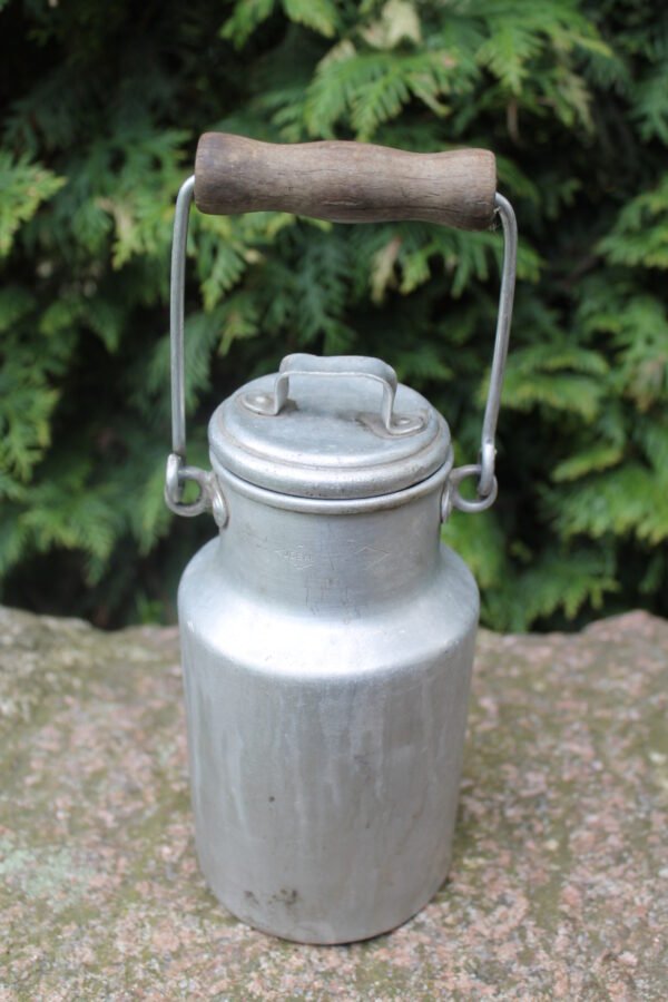 Kaniukas aliuminis nedidelis. Kaina 12