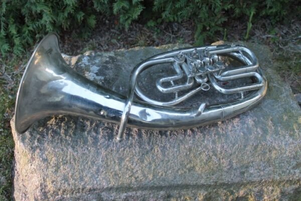 Pučiamasis instrumentas. Ilgis 62 cm. Neveikia. Kaina 43