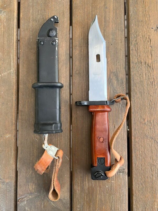 Durtuvas su makštim, dėklu Bayonet AKM, skirtas 1978 m. AKM ir AK74. Originalas. Kaina 86