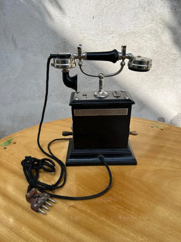 Telefonas antikvarinis, stalinis TELEGRAFVERKETS VERKSTAD NYNASHAMN. Viskas originalu. 1896 m. Kaina 258