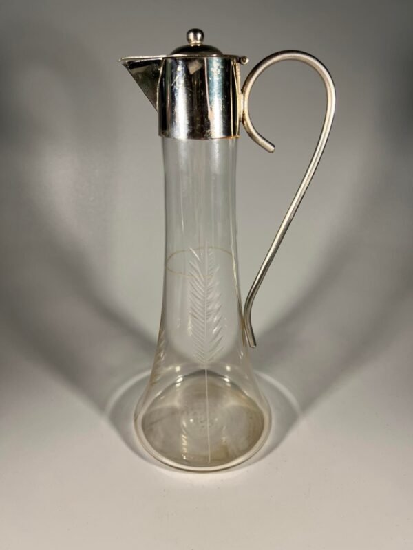 Grafinas, ąsotėlis stiklinis vintažinis actui ar pan. Kaina 23