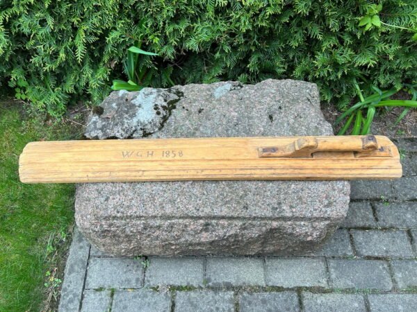 Lyginimui, 1858 m., antikvarinė rintė (rumbė). Ilgis 93 cm. Kaina 42