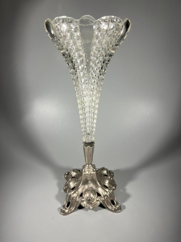 Vaza, vazelė antikvarinė, Art Nouveau stiliaus, prancūziška. Kaina 93