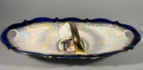 Indas, padėklas su rankena porcelianinis, antikvarinis. Kaina 26