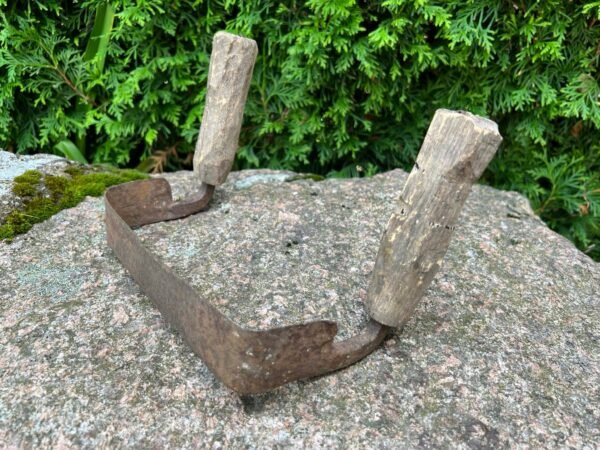 Nužievintojas (striūgas, lankena) antikvarinis. Tinkamas naudojimui. Kaina 28