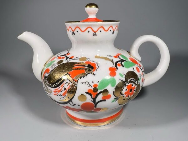 Arbatinukas porcelianinis LFZ, sovietinis, tarybinių laikų skirtas eksportui. Kaina 48