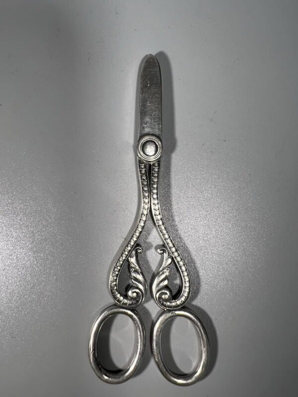 Žirklės vynuogėms, cukrui, sidabruotos, antikvarinės. Kaina 26
