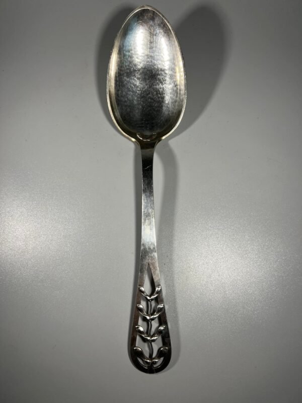 Šaukštas didžiulis, sidabrinis Heimbürger, antikvarinis. Danija. Svoris 109 g. Praba 925 (3 bokštai). Kaina 263