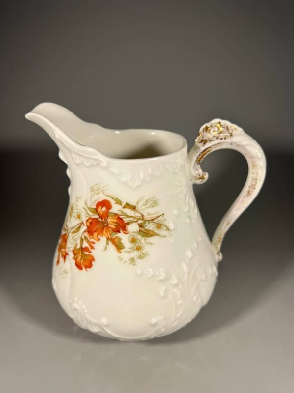 Ąsotėlis porcelianinis, antikvarinis Limoges France. Kaina 32