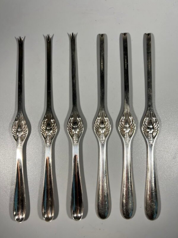 Šakutės omarams valgyti, sidabruotos, vintažinės 6 vnt. Kaina 28 už visas.