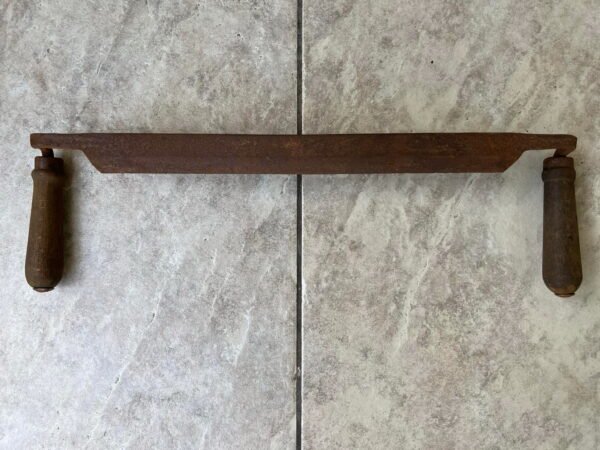 Nužievintojas (striūgas, lankena) antikvarinis, kalviškas, ilgas. Tinkamas naudojimui. Kaina 33