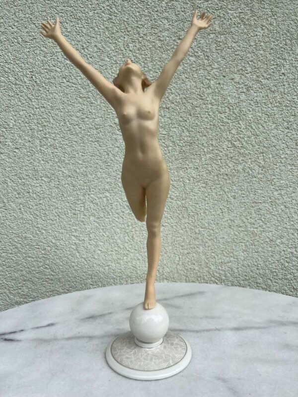 Statulėlė porcelianinė, antikvarinė Mergina, Saulės vaikas. Hutschenreuther Karl Tutter Sonnenkind. Art Deco stiliaus. Vokietija. Kaina 168