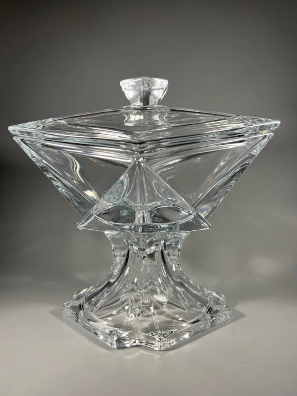 Indas krištolinis, saldaininė su dangčiu Crystalite Bohemia. Svoris 3 kg. Kaina 83