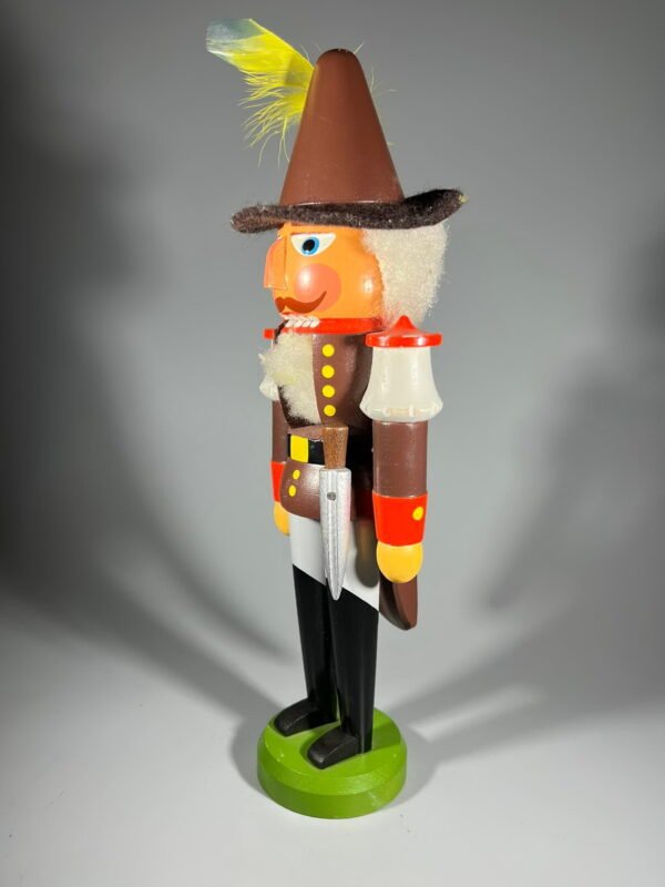 Spragtukas, Nutcracer - riešutų gliaudyklė, Kalėdinis atributas, medinis, vintažinis, Erzgebirge Expertic. Aukštis 30 cm. Kaina 53