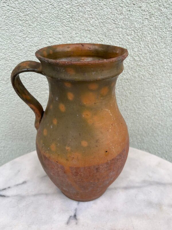 Ąsotis molinis, keraminis, antikvarinis. Aukštis 28 cm. Kaina 57