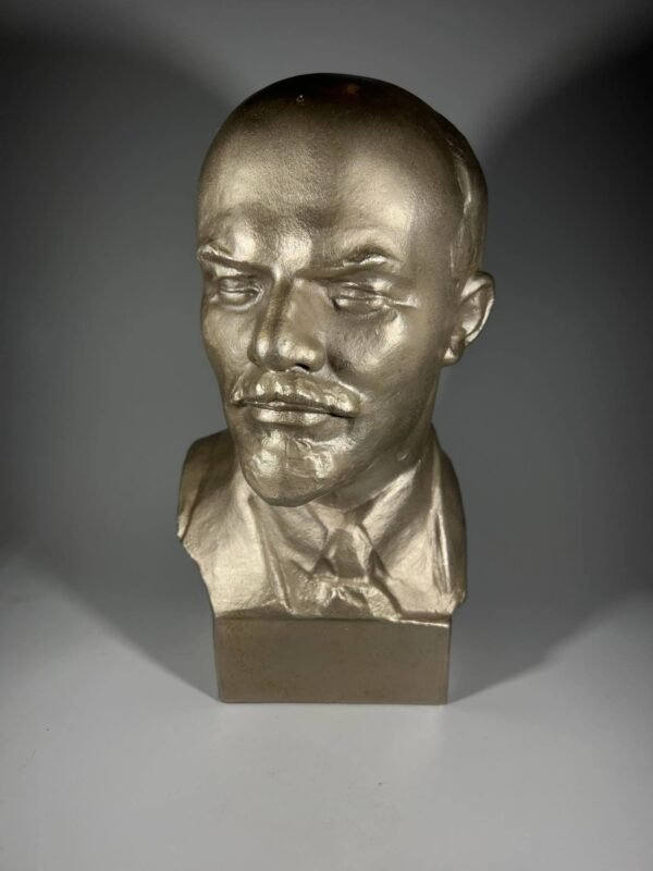 Biustas Lenino, skulptorius V. Sičiov. Ск. В. Сычев sovietinis, tarybinių laikų. Aukštis 27 cm. Kaina 143