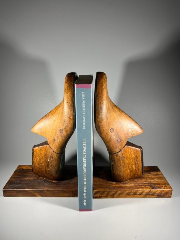 Kurpaliai, knygų laikikliai originalūs, antikvariniai. Kaina po 38