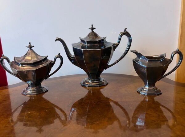 Komplektas antikvarinis Art Deco stiliaus, sidabruotas, Reed & Barton, 1929 m. Pagaminta JAV. Kaina 107