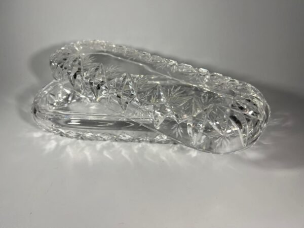 Dėžutė su dangčiu krištolinė. vintažinė. Svoris 0,8 kg. Kaina 42