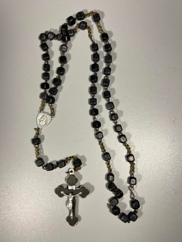 Rožančius antikvarinis. Kaina 22