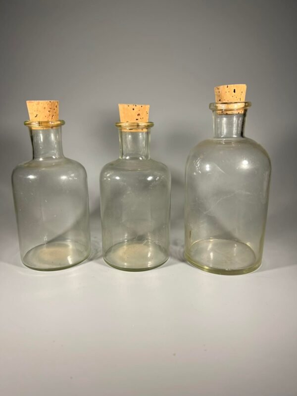 Buteliukai vaistinės, vaistų antikvariniai. 3 vnt. Kaina po 8