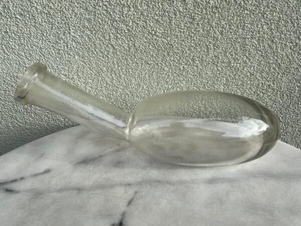 Medicininė antelė, stiklinė, antikvarinė. Kaina 48