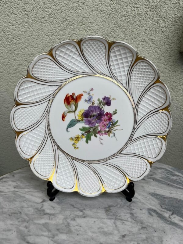 Lėkštė Meissen porcelianinė, antikvarinė, Meiseno karališkosios porceliano manufaktūros. Meisenas, Vokietija, 1815 m. Kaina 153