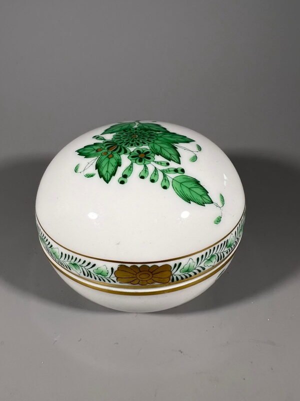 Dėžutė porcelianinė HEREND, antikvarinė. Kaina 58