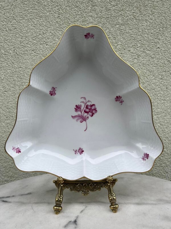 Lėkštė porcelianinė Herend, gili, trikampė, didelė, antikvarinė. Kaina 93