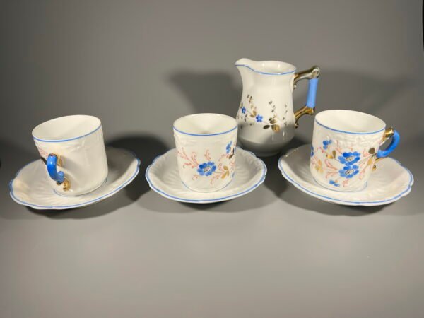 Puodeliai su lėkštutėmis, grietinėlei porcelianiniai, antikvariniai Johan Ekelund Ystad.1900 m. Talpa 150 ml. LIKO TIK PUODELIS SU LĖKŠTUTE 1 vnt. Kaina 13