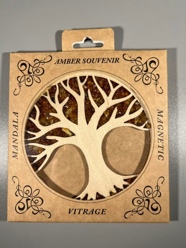 Gintarinis, medinis lietuviškas suvenyras, mandala. Pakabinamas ar klijuojamas su magnetu. Kaina 13