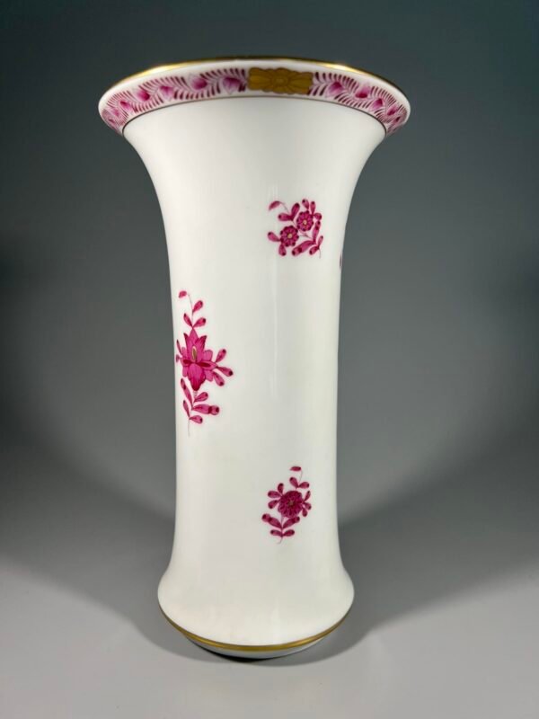 Herend porcelianinė vaza. Herend, Raspberry Chinese Bouquet Apponyi Vase, Handpainted Porcelain. Kaina 87