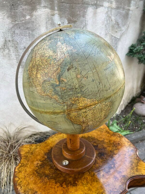 Gaublys antikvarinis, vokiškas, tarpukario laikų. Pažymėta: Memel, Wilna, Kowno. Kaina 206