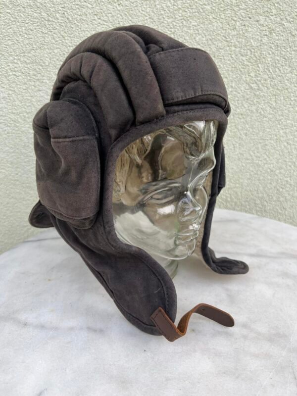 Tankisto kepurė, šalmas, originalus. Žieminis, su kailiu. Sovietinis, tarybinių laikų. Kaina 83